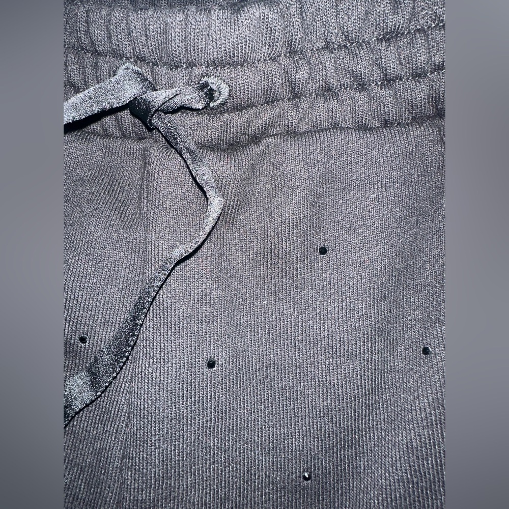 NWT Victoria’s Secret Women’s Black Rhinestone Studded Jogger Sweatpants Size M - Picture 4 of 5